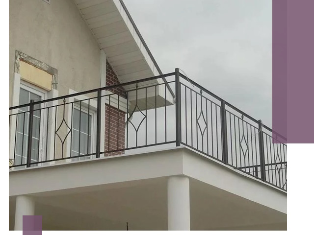 Изготовление балконных ограждений в Ярославле из металла и стекла