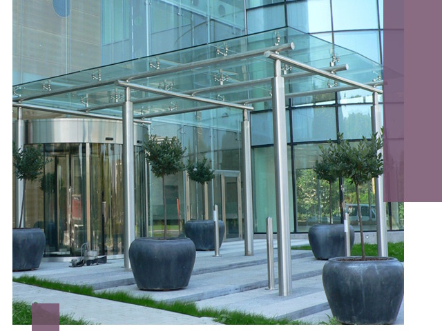 Навесы из стекла на заказ в Ярославле — монтаж и установка