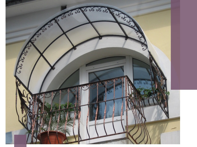 Козырьки над балконом в Ярославле — изготовление и монтаж